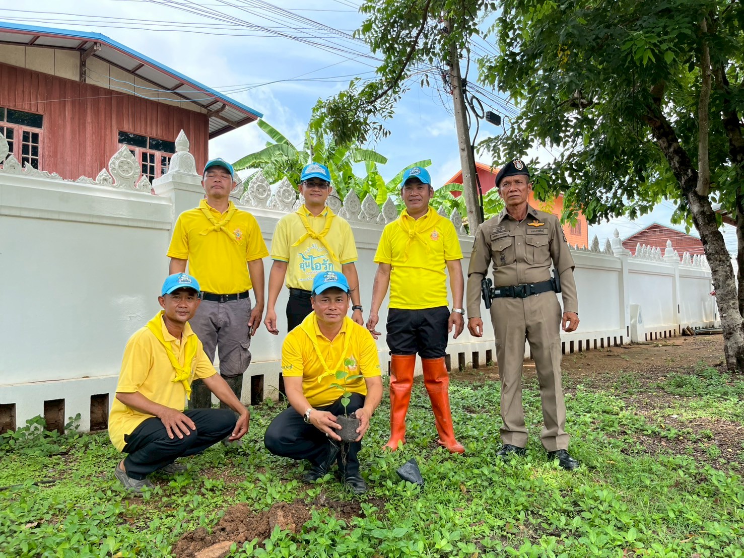 สำนักงานพัฒนาชุมชนอำเภอฆ้องชัย จัดกิจกรรมเฉลิมพระเกียรติพระบาทสมเด็จพระเจ้าอยู่หัว เนื่องในโอกาสวันเฉลิมพระชนพรรษา 28 กรกฏาคม 2568